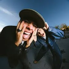 Kevis & Maykyy