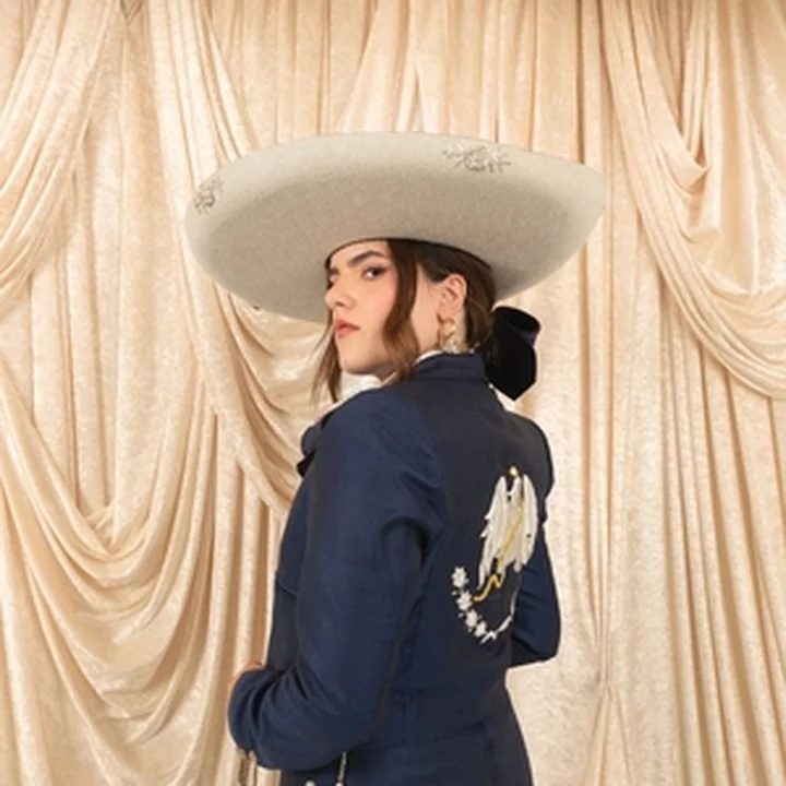 Flyer de Camila Fernández