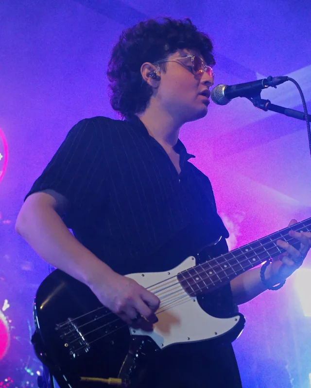 El viernes tuvimos noche de tributo doble a Arctic Monkeys por parte de @solosierramx y a The Strokes por @el.derrame y la invitacion especial de @vertigobandmxl