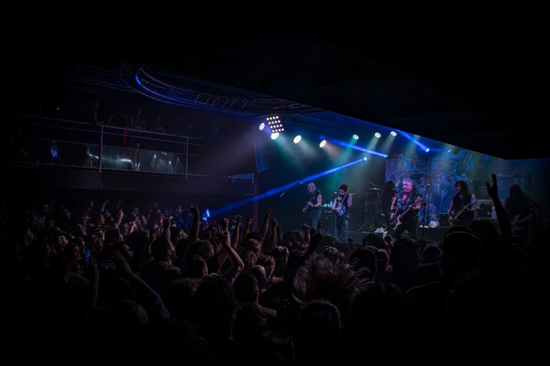 @kabrones_oficial conquista Tijuana con un SOLD OUT

La noche de ayer, Kabrönes llegó al escenario de @blackboxtj Tijuana para ofrecer una noche cargada de rock, nostalgia y grandes clásicos que siguen vigentes 🖤

El público tijuanense respondió desde el primer momento y convirtió el recinto en una verdadera celebración, acompañando a la banda durante una noche que quedará marcada entre los grandes shows de esta temporada.

Una noche que demuestra, una vez más, la fuerza del rock en Tijuana. 🤘🏻🔥

📸 Revive algunos momentos de lo que se vivió anoche.

@delnorte_live