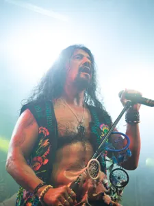 @kabrones_oficial conquista Tijuana con un SOLD OUT

La noche de ayer, Kabrönes llegó al escenario de @blackboxtj Tijuana para ofrecer una noche cargada de rock, nostalgia y grandes clásicos que siguen vigentes 🖤

El público tijuanense respondió desde el primer momento y convirtió el recinto en una verdadera celebración, acompañando a la banda durante una noche que quedará marcada entre los grandes shows de esta temporada.

Una noche que demuestra, una vez más, la fuerza del rock en Tijuana. 🤘🏻🔥

📸 Revive algunos momentos de lo que se vivió anoche.

@delnorte_live