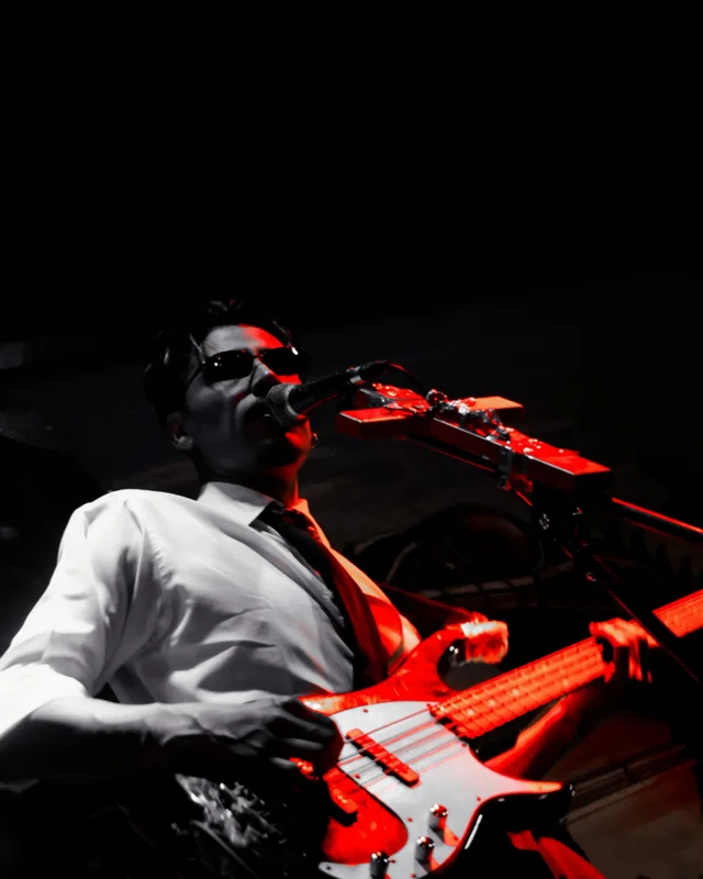 @vacioscuerpos_postpunk  en @kup.mxli