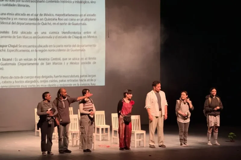 Gracias, Tijuana 🫂 por el gran recibimiento a "Libro Centroamericano de los muertos" 🛤️ de Balam Rodrigo (Premio Bellas Artes de Poesía Aguascalientes 2018), bajo la dirección de Érika de la Llave. Presentada en colaboración con el @cecut_mx en el marco del 30° Encuentro Internacional de Teatro Tijuana 2026 🎭

¡Hasta la próxima! ❤️ #SedesRegionalesCNT