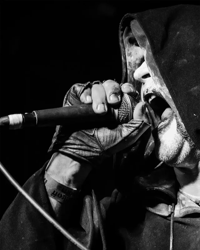 @baxaxaxa_ungod @hacavitz.official y @avzhiaofficial en @fuckoffroom !!!

Armado x @warlab.vc