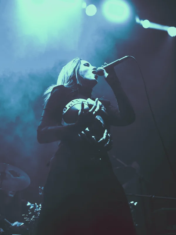 @annafiorimx iniciando la noche en el @circovolador para dar la bienvenida a @sonataarcticaofficial.

📷 @soyunpokemon_