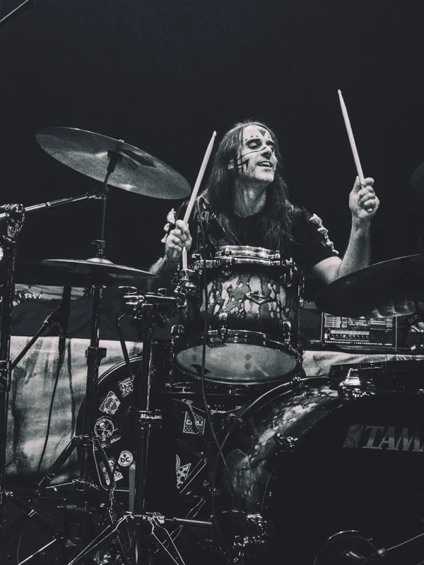 @annafiorimx iniciando la noche en el @circovolador para dar la bienvenida a @sonataarcticaofficial.

📷 @soyunpokemon_