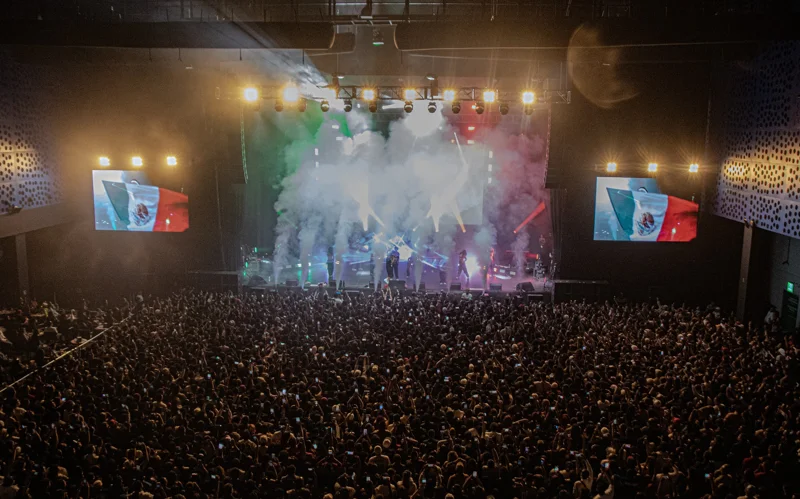 MCDAVO inició la #GiraMamalona desde nuestro escenario.
¿Cómo lo viviste y cuál fue tu invitado favorito? 🔥

📸 Isaac Lucio - @seluciomilente