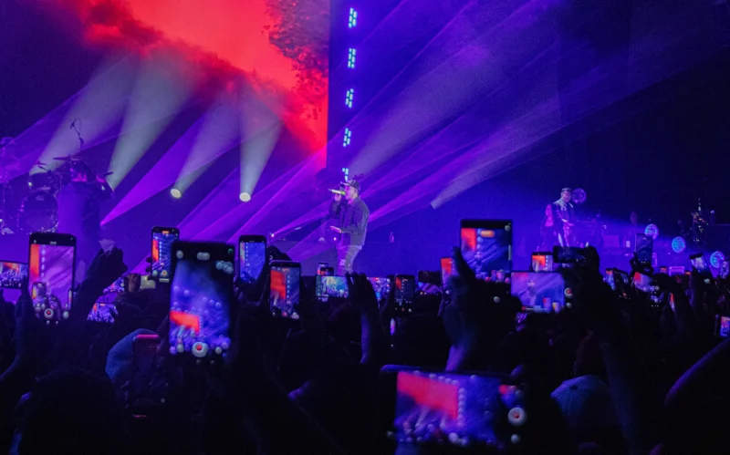 MCDAVO inició la #GiraMamalona desde nuestro escenario.
¿Cómo lo viviste y cuál fue tu invitado favorito? 🔥

📸 Isaac Lucio - @seluciomilente